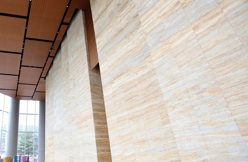 ʯ����ǽ������